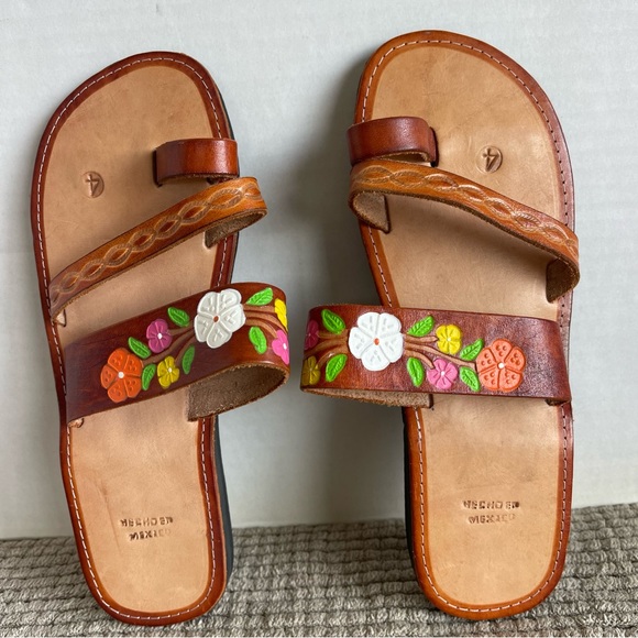 Mexican Huaraches (Sandals) Women size 4 - Picture 9 of 13